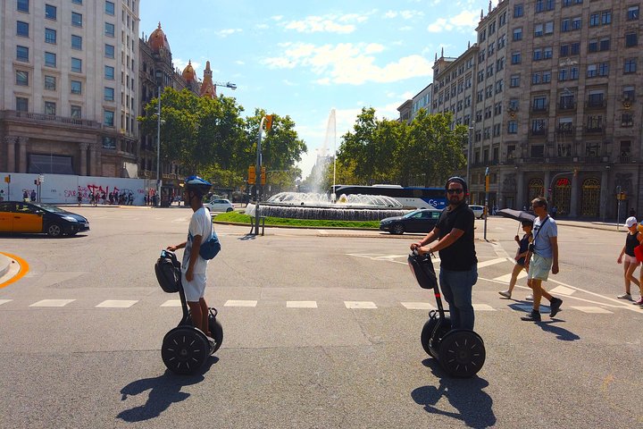 Live-Guided Barcelona Segway Tour - Image 4