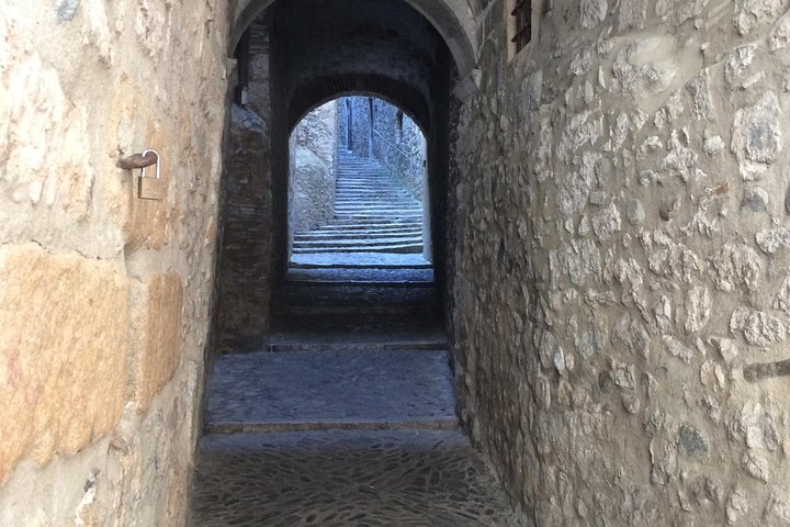 Medieval Heritage Girona And Besalu Private Tour - Image 4