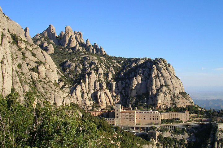 Montserrat Mountain, Wine Tasting & Tapas Lunch - Image 3