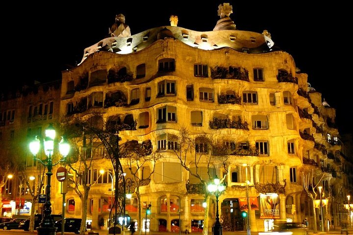 Night Tour of Barcelona by Sidecar Motorcycle - Image 4