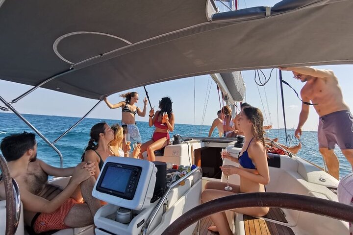 Private 4-Hour Sailboat Experience in the Mediterranean - Image 2