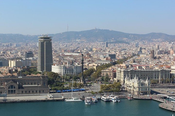 Private 4h Tour Of Camp Nou And Most Emblematic Sites Of Barcelona with pick up - Image 4