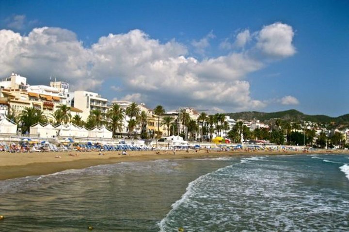 Private 5-hour Tour of Sitges from Barcelona with official tour guide - Image 4