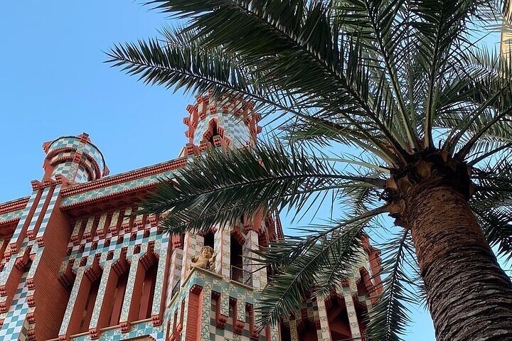 Private Casa Vicens & Skip-the-line + Official Licensed Guide - Image 2