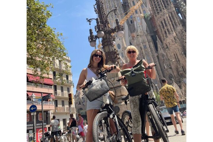 Private custom e-Bike Tour: Gaudi, Montjuic, Gothic & more! - Image 2