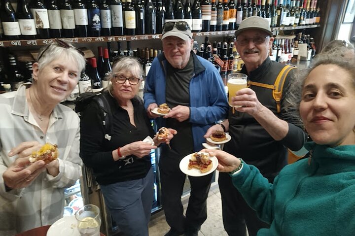 Private custom e-Bike Tour: Gaudi, Montjuic, Gothic & more! - Image 4