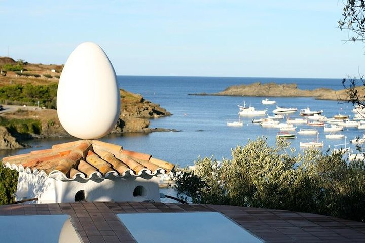 Private Dalí Museum and Tour from Barcelona - Image 3