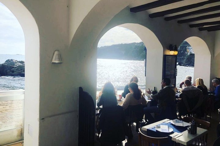 Private Girona Tour & Costa Brava Beach + Seaside Lunch - Image 5