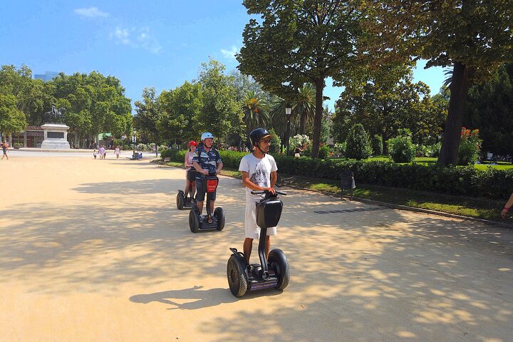 PRIVATE Live-Guided Barcelona 3-hour Segway Tour - Image 2