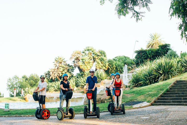 Private Live Guided Barcelona Segway Tour - 180 min - Image 4