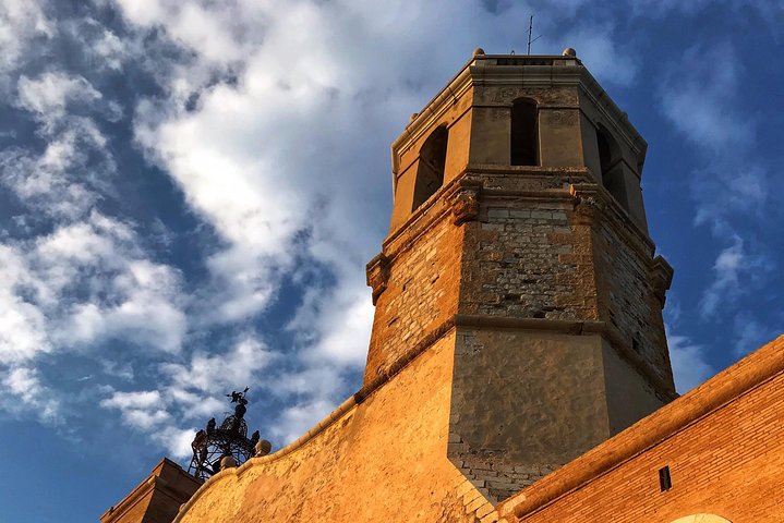 Private Sitges, Wine Tasting & Chocolate Tour + Local Lunch  - Image 5