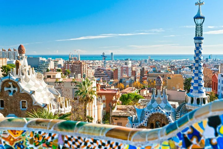 Private Tour Barcelona and Montserrat 8 Hours - Image 1