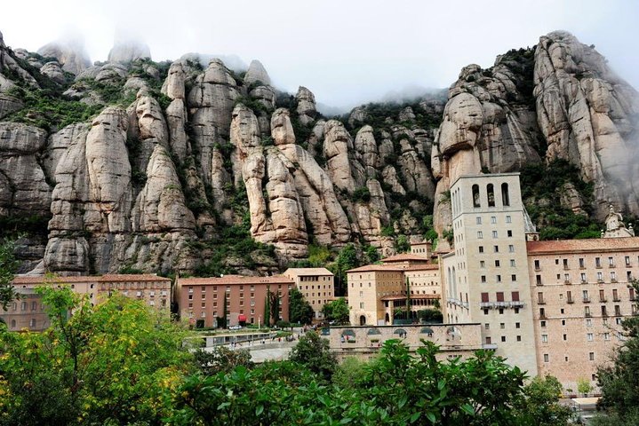 Private Tour: Montserrat and Cava Visit - Image 2