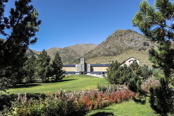 Pyrenees Mountains Private Day Trip from Barcelona - Image 4