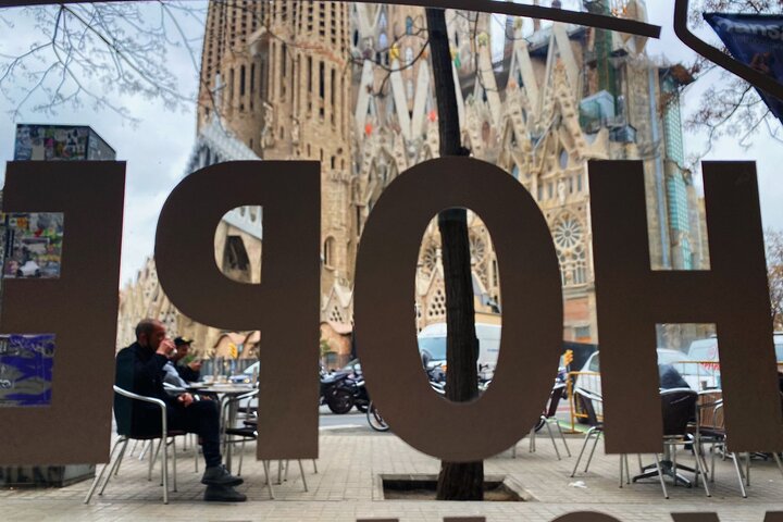 Sagrada Familia Private Tour - Unlock the mysteries of Gaudi - Image 1