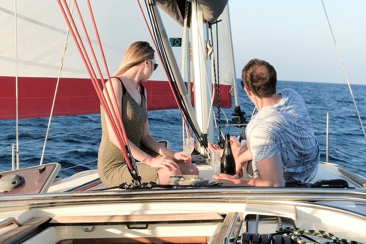 Shared 2-Hour Sailing Tour with Cava in Barcelona - Image 2