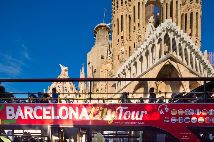 Shore Excursion: Barcelona City Tour Hop-On Hop-Off - Image 2