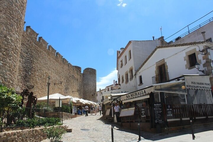 Visit Tossa De Mar and Girona for 8 Hours from Barcelona - Image 5