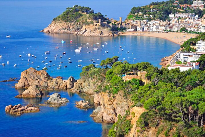 Visit Tossa De Mar and Girona for 8 Hours from Barcelona - Image 3