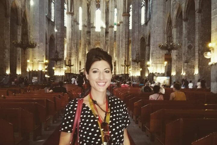 Welcome Private Tour in Barcelona with Licensed Guide - Image 2