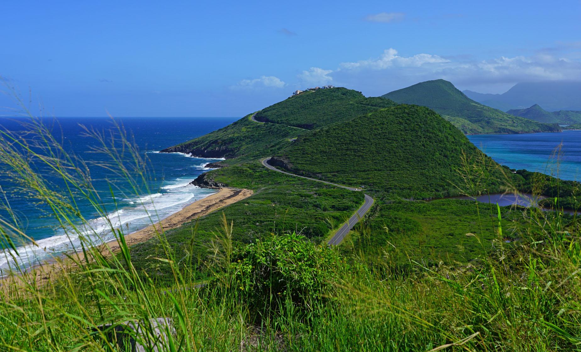 Island Tour with Lunch - Image 1