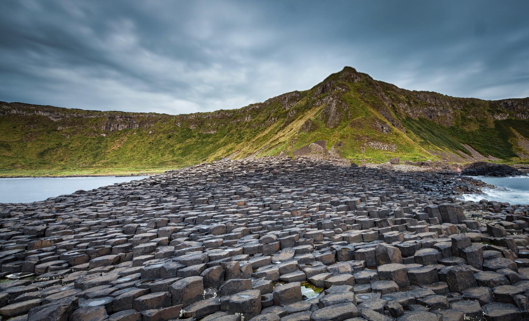 Giants Causeway and Belfast City Tour - Image 1