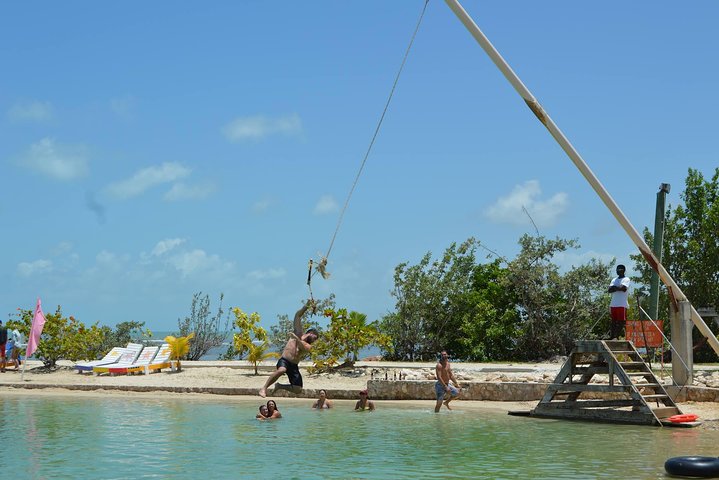 Beach Day Roundtrip Transportation, Kukumba Beach - Image 1