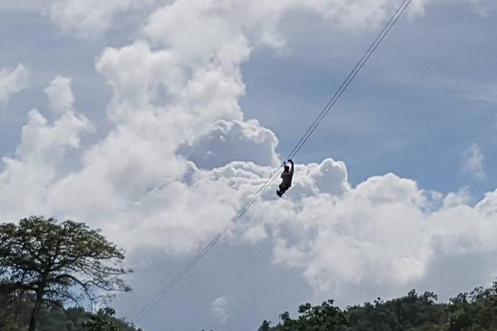 Cave Kayaking & Ziplines in Nohoch Che’en Park from Belize City - Image 2