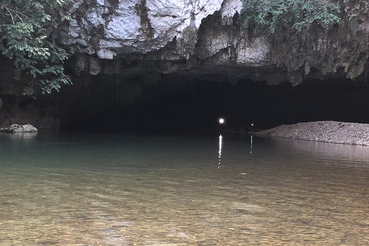 Charlie's Cave Tubing Tours - Image 4