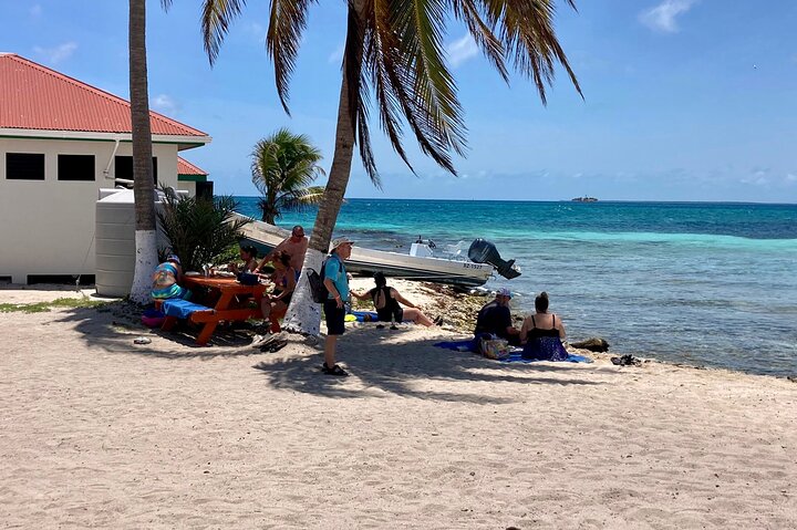 Goff's Caye Beach And Snorkeling - Image 3