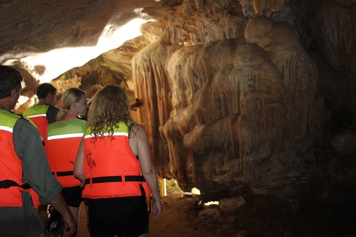Hassle free Cave Tubing Adventure from Belize City with Lunch - Image 3