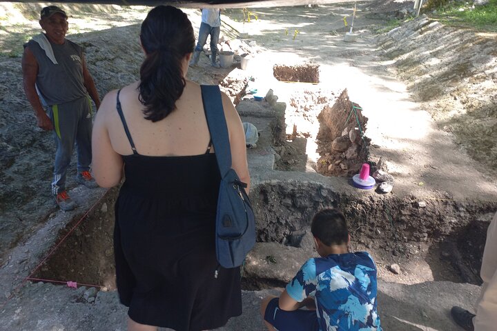 Private Xunantunich Maya Shore Excursion Adventure Tour Belize - Image 5