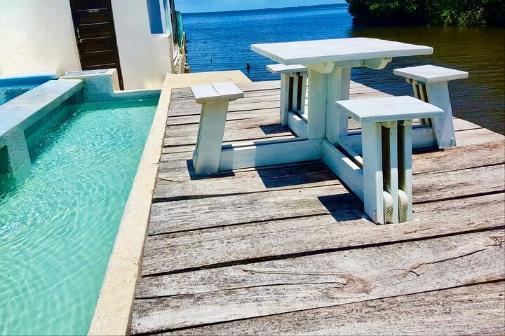 Sea View Pool, Food, and Drinks at the outskirt of Belize City! - Image 5