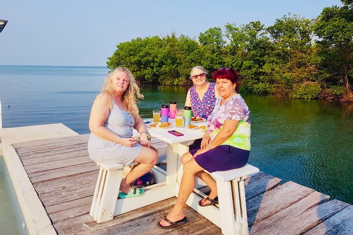 Sea View Pool, Food, and Drinks at the outskirt of Belize City! - Image 2