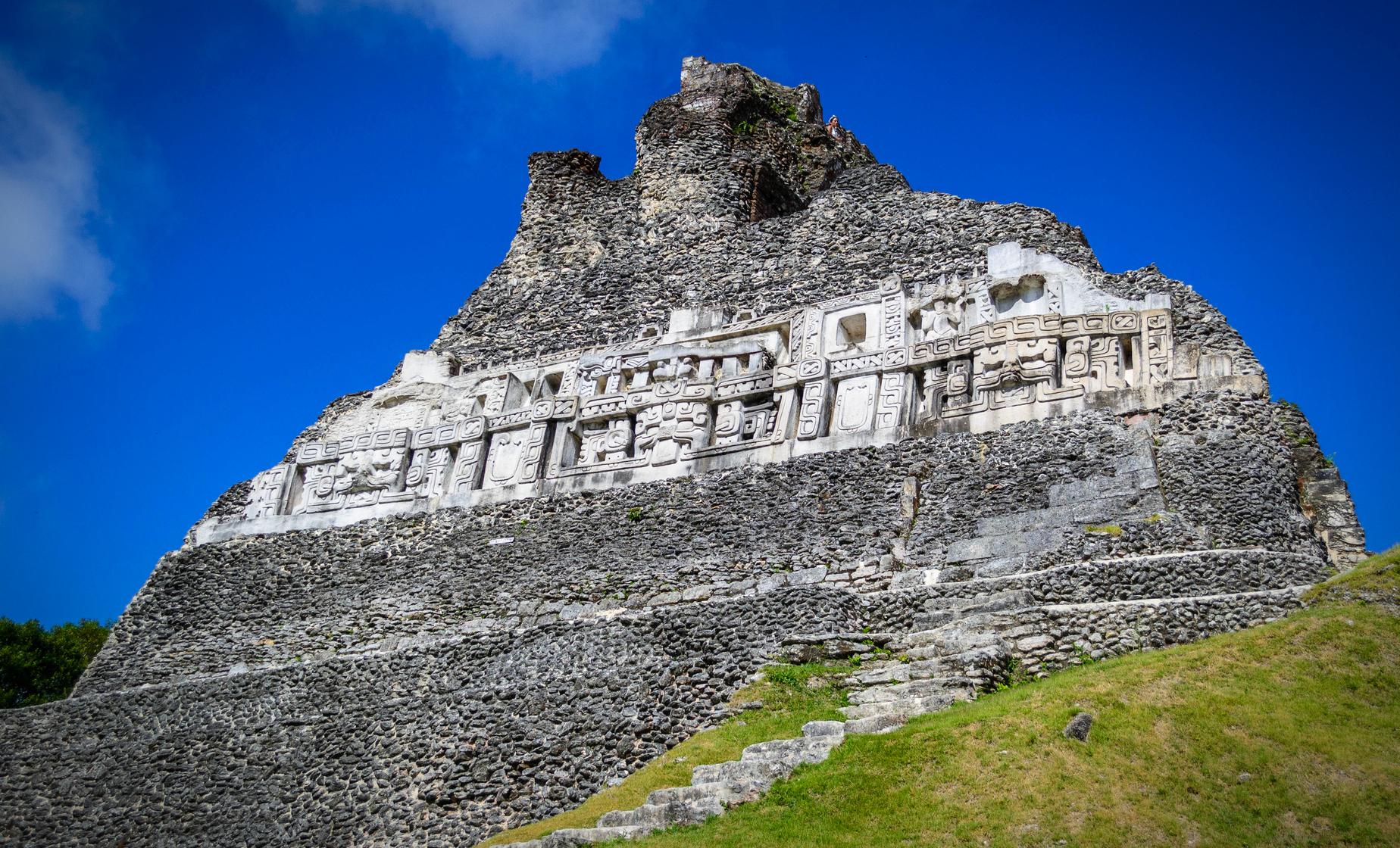 The Ruins of Xunantunich - Image 1