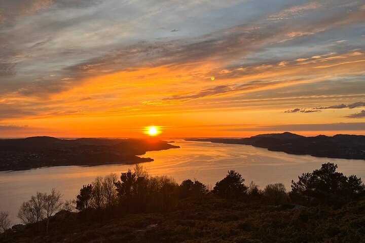 3-Hour Private Norwegian Hiking Experience with Local Guide - Image 1