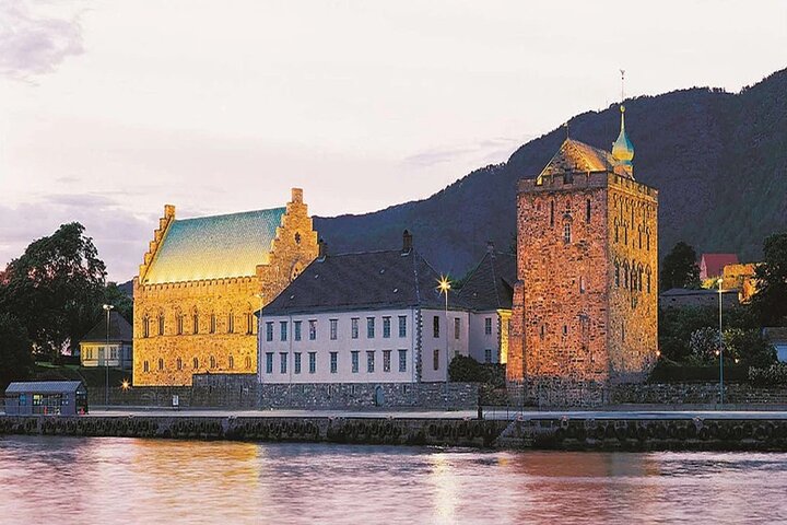 Bergen Cruise - Guided City & Harbor Sightseeing - Image 3