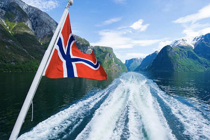 Bergen: Mostraumen Fjord Cruise - Image 1