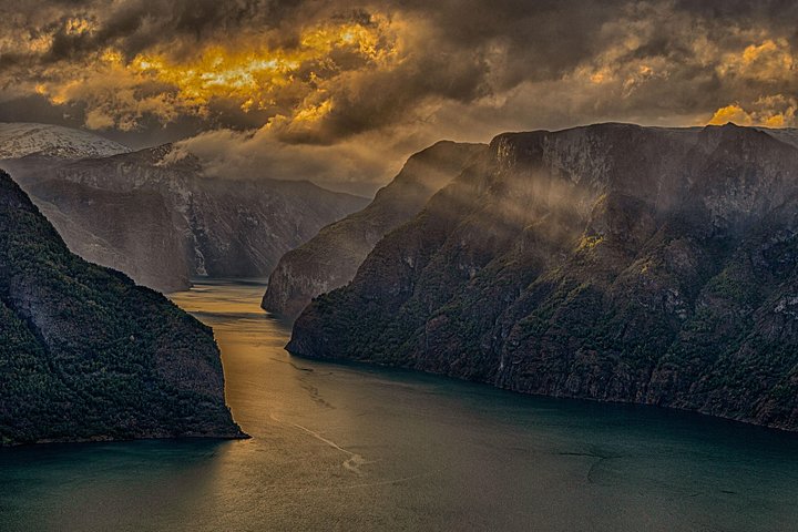PRIVATE GUIDED TOUR: Sketches of Norway – Gudvangen and Stegastein, 12.5 hours - Image 1