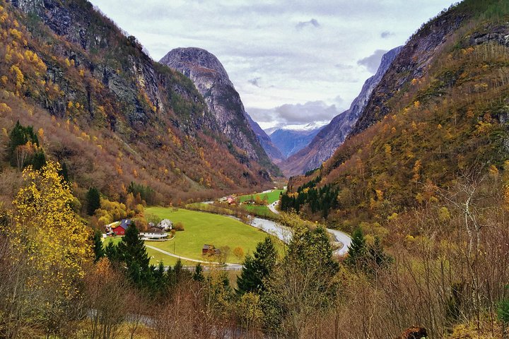 PRIVATE GUIDED TOUR: The Heart of Norway – Viking Special, 8-9 hours – WINTER - Image 1