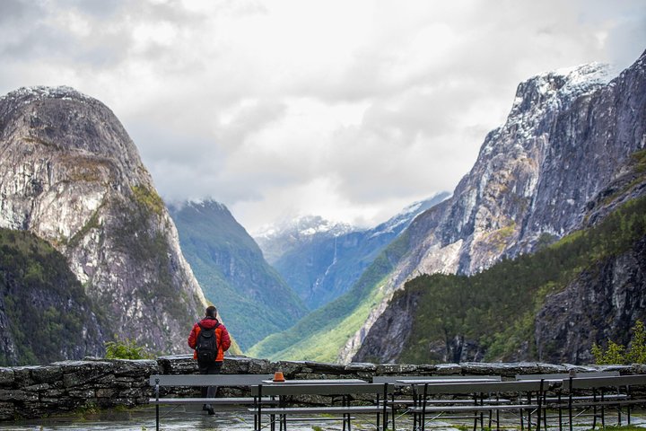 PRIVATE GUIDED TOUR: The Heart of Norway – Viking Special, 8-9 hours – WINTER - Image 2