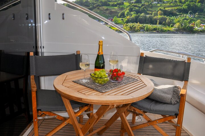 Private yacht Bergen to Salmon Eye, Iris Restaurant, Rosendal - Image 2