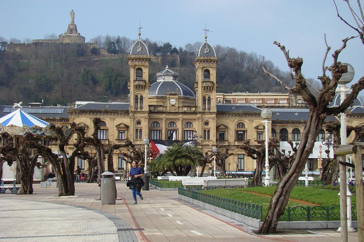 Bilbao to San Sebastian: Basque Country Private Sightseeing Tour - Image 2