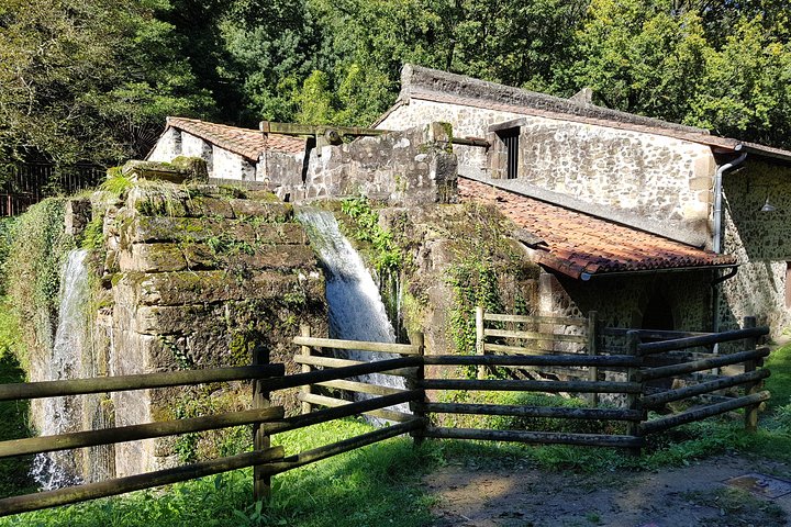 Bizkaia, Mining Route. Enjoy the sea and the mountains, on the same tour. - Image 2