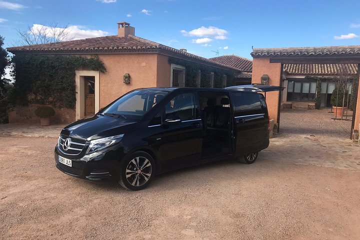 Luxury La Rioja Wineries Private Tour - Image 5