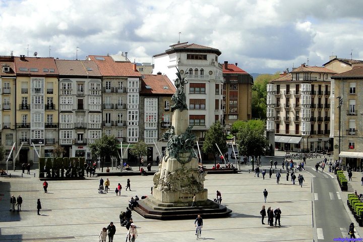 Luxury Tour By Alava (Vitoria-Gasteiz and Salinas De Añana) - Image 2