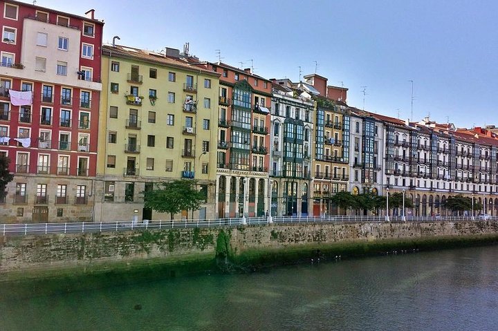 Private 4-hour City Tour of Bilbao with Hotel or Cruise Port pick-up - Image 4