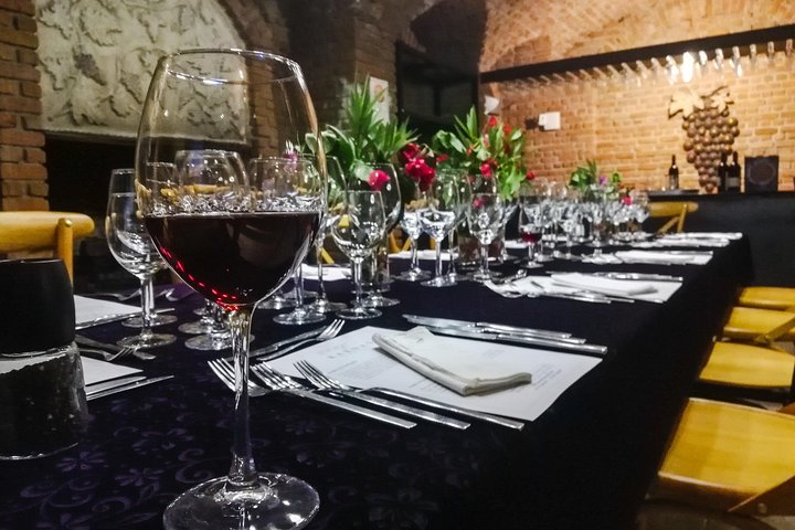 Christmas Dinner at Karnas Vineyards - Image 1