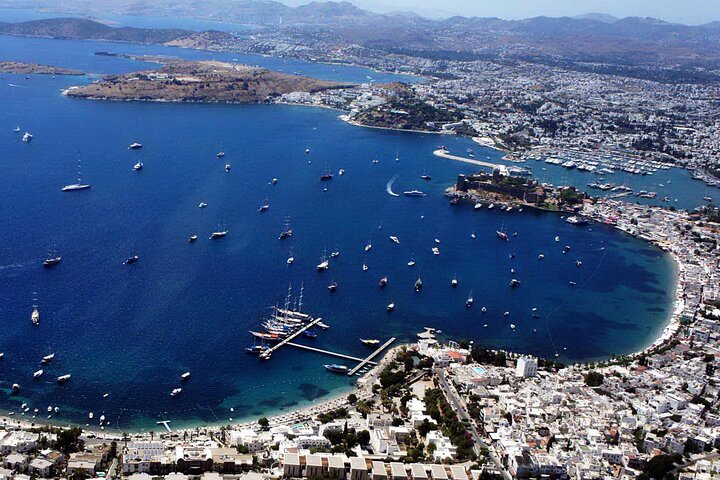 Private Walking and Shopping Tour in Bodrum - Image 2