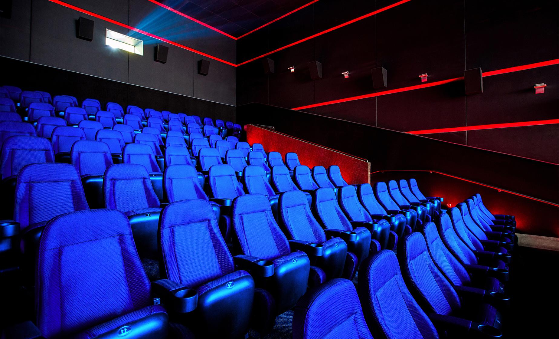 New England Aquarium Theatre Admission - Image 1